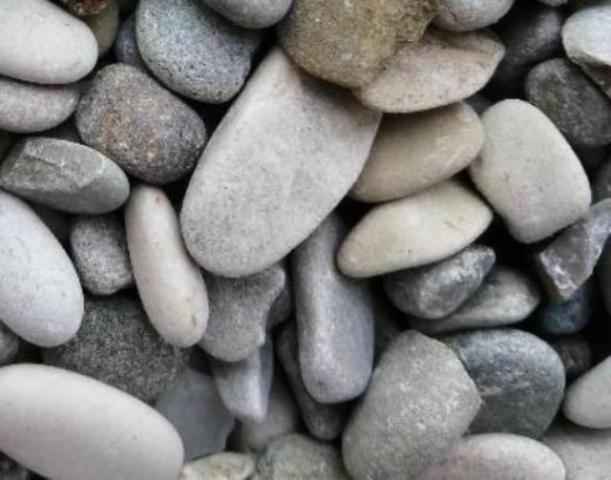 Где заказать гальку и каменную крошку с доставкой?  в Волжском