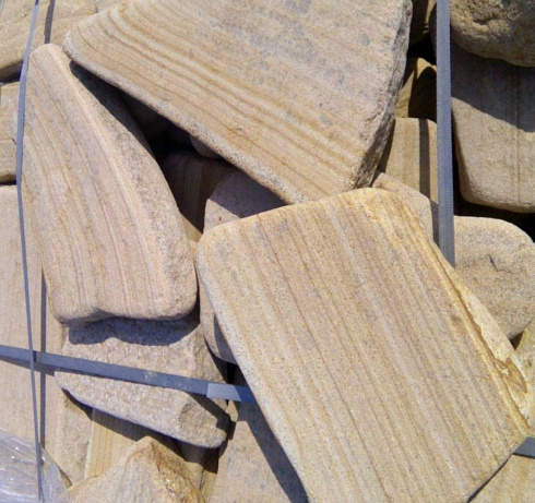 Kamenclub.ru: Песчаник пластушка галтованный желтый с рисунком (3 см)  купить в Волжском плитняк - пластушка желтый песчаник 21000 руб/м3   фото КАМЕНЬ КЛУБ