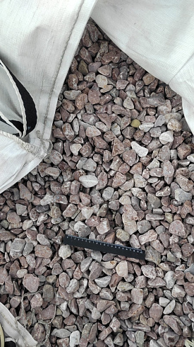 Kamenclub.ru: Мраморная крошка (щебень галтованный розовый) фр.20-40 мм.  купить в Волжском мрамор розовый, красный оголтованный округлый щебень  15000 руб/т   фото КАМЕНЬ КЛУБ