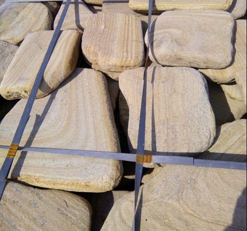 Kamenclub.ru: Песчаник пластушка галтованный желтый с рисунком (3 см)  купить в Волжском плитняк - пластушка желтый песчаник 21000 руб/м3   фото КАМЕНЬ КЛУБ