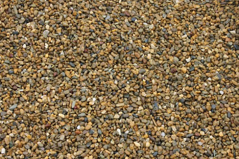 Kamenclub.ru: Галька окат (серо-желтая) фр.10-20 мм. купить  в Волжском галька серо-желтая, рыжая, серый речная окатанная округлая галька 5000 руб/т   фото КАМЕНЬ КЛУБ