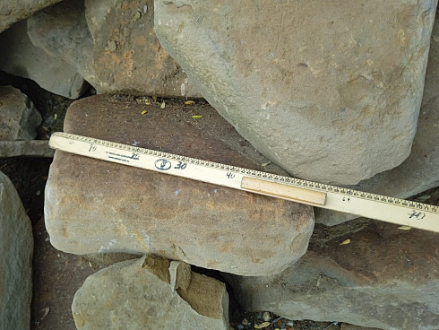 Kamenclub.ru: Песчаник для мощения дорожек, площадок, парковок ( фр 5-10 см)  купить в Волжском песчаник  серый желтый коричневый рыжий песчаник оголтованный окатанный 6500 руб/т   фото КАМЕНЬ КЛУБ