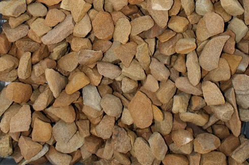 Kamenclub.ru: Щебень крошка желтый (песчаник) фр. 20-40 мм.  купить в Волжском песчаник бежевый рыжий каменная крошка песчаника 9500 руб/т   фото КАМЕНЬ КЛУБ