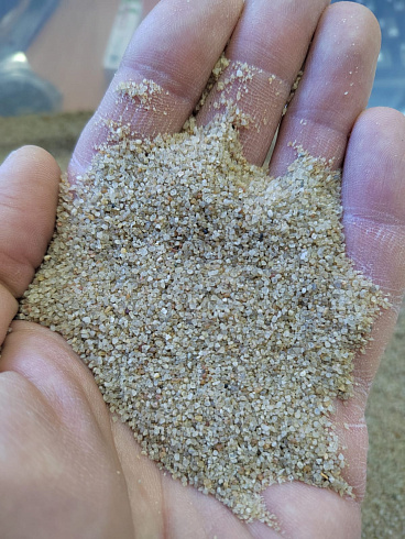 Кварцевый песок для площадок фр. 0,3 - 1 мм.  купить в Волжском фото Камень Клуб