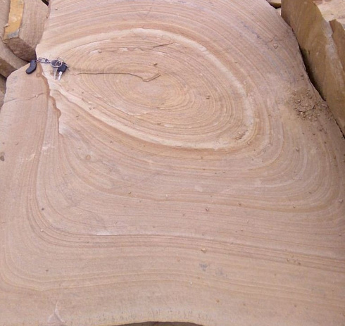 Kamenclub.ru: Форматный камень (плаха) пошаговая дорожка от 70-150 см (4 -12 см)  купить в Волжском плитняк  форматный плаха желтый песчаник 9 000 руб/т   фото КАМЕНЬ КЛУБ