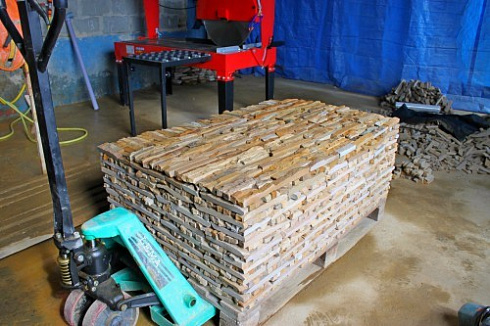 Kamenclub.ru: Песчаник (лапша) art PSG-3-01  купить в Волжском    2300 руб/кв.м   фото КАМЕНЬ КЛУБ