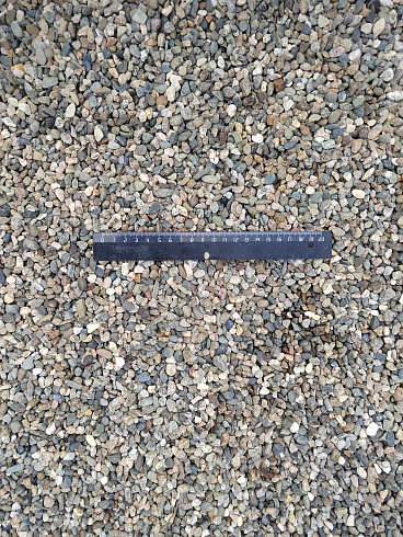 Kamenclub.ru: Галька речная окат (серая) фр.5-10 мм купить  в Волжском галька речная серая, серый, темно-серый, светло-серый, коричневый речная окатанная галька декоративная ландшатфная 5000 руб/т   фото КАМЕНЬ КЛУБ