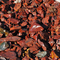 Kamenclub.ru: Щебень крошка красный (ЯШМА) фр. 10-20 мм.  купить в Волжском яшма красный, бордовый, оранжевый, рыжий декоративный каменный ландшафтный щебень колотый 9000 руб/т   фото КАМЕНЬ КЛУБ