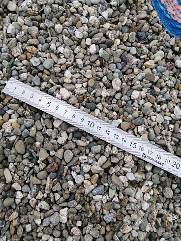 Kamenclub.ru: Галька речная окат (серая) фр.5-10 мм купить  в Волжском галька речная серая, серый, темно-серый, светло-серый, коричневый речная окатанная галька декоративная ландшатфная 5000 руб/т   фото КАМЕНЬ КЛУБ