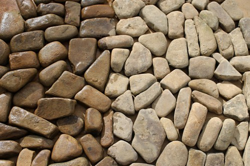 Kamenclub.ru: Песчаник брусчатка  купить в Волжском    5 500 руб/т   фото КАМЕНЬ КЛУБ