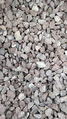 Kamenclub.ru: Мраморная крошка (щебень галтованный розовый) фр.20-40 мм.  купить в Волжском мрамор розовый, красный оголтованный округлый щебень  15000 руб/т   фото КАМЕНЬ КЛУБ