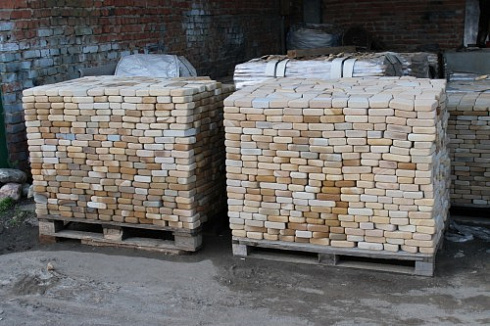 Kamenclub.ru: Песчаник брусчатка (Готика) art PSG-L-01  купить в Волжском    2300 руб/кв.м   фото КАМЕНЬ КЛУБ