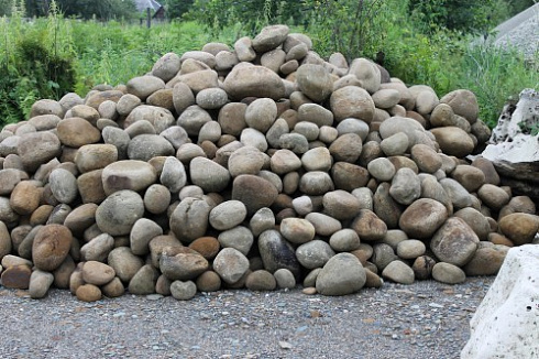 Kamenclub.ru: Песчаник ядра, фр. 100-300 мм  купить в Волжском песчаник бежевый серый рыжий речная галька 5 000 руб/т   фото КАМЕНЬ КЛУБ