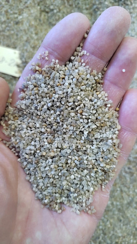 Кварцевый песок для пескоструйных работ фр. 0,8-1,6 мм.  купить в Волжском фото Камень Клуб