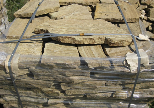 Kamenclub.ru: Песчаник пластушка желтый с рисунком (3 см)  купить в Волжском песчаник желтый с рисунком, рыжий, желтый песчаник пластушка ландшафтная рваная 8 500 руб/м3   фото КАМЕНЬ КЛУБ