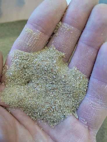 Кварцевый песок для площадок фр. 0,16-0,63 мм.  купить в Волжском фото Камень Клуб