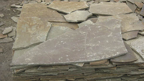 Kamenclub.ru: Песчаник пластушка серо-зеленый (1,5 см)  купить в Волжском плитняк - пластушка серо-зеленый, серый, зеленый пластушка рваная ландшафтная колотая 10200 руб/м3   фото КАМЕНЬ КЛУБ