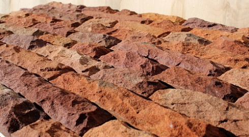 Kamenclub.ru: Песчаник (красный дракон) art PSK-5-03  купить в Волжском    3350 руб/кв.м   фото КАМЕНЬ КЛУБ