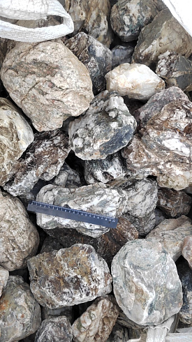 Kamenclub.ru: Кварцевый валунчик фр.100-300 мм.  купить в Волжском кварц белый, бежевый молочный рыжий крупный природный камень галечник 7850 руб/т   фото КАМЕНЬ КЛУБ