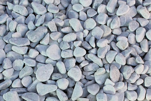 Kamenclub.ru: Мраморная крошка (щебень галтованный белый), фр.20-40 мм.  купить в Волжском мрамор белый бежевый молочный мраморный щебень декоративный 17000 руб/т   фото КАМЕНЬ КЛУБ