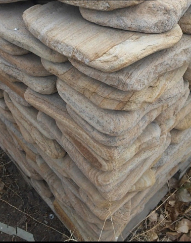 Kamenclub.ru: Песчаник пластушка галтованный желтый с рисунком (3 см)  купить в Волжском плитняк - пластушка желтый песчаник 21000 руб/м3   фото КАМЕНЬ КЛУБ