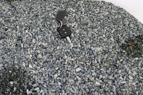 Kamenclub.ru: Щебень крошка зеленый (змеевик) фр. 5-10 мм  купить в Волжском змеевик зеленый, салатовый ландшафтный декоративный щебень крошка 7 200 руб/т   фото КАМЕНЬ КЛУБ