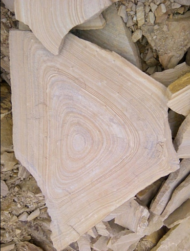 Kamenclub.ru: Форматный камень (плаха) пошаговая дорожка от 70-150 см (4 -12 см)  купить в Волжском плитняк  форматный плаха желтый песчаник 9 000 руб/т   фото КАМЕНЬ КЛУБ