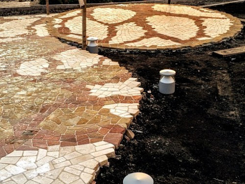 Kamenclub.ru: Песчаник брусчатка (Готика) art PSK-L-01  купить в Волжском    2600 руб/кв.м    фото КАМЕНЬ КЛУБ