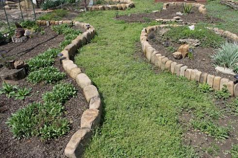 Kamenclub.ru: Песчаник для строительства и кладки блочный (фр 100-200 мм)  купить в Волжском песчаник бежевый серый рыжий валун мелкий для строительства песчаник 6500 руб/т   фото КАМЕНЬ КЛУБ