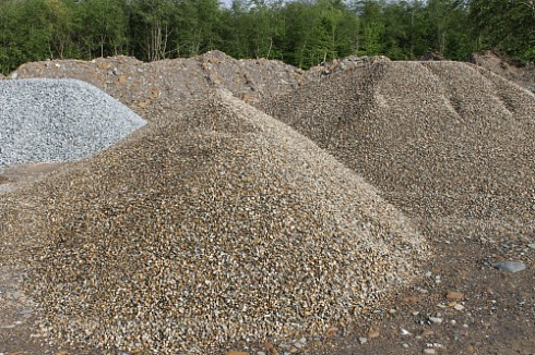 Kamenclub.ru: Галька окат (серо-желтая) фр.10-20 мм. купить  в Волжском галька серо-желтая, рыжая, серый речная окатанная округлая галька 5000 руб/т   фото КАМЕНЬ КЛУБ