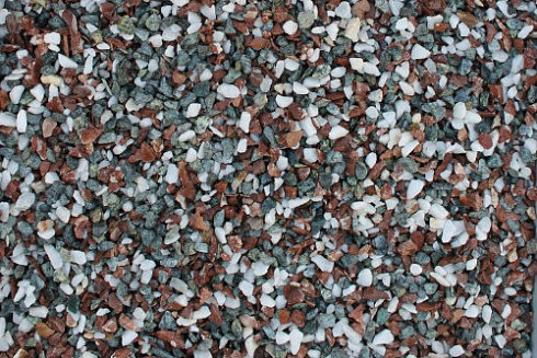 Kamenclub.ru: Мраморная крошка (щебень крошка микс: белый-розовый) фр. 10-20 мм.  купить в Волжском мрамор белый, розовый каменный декоративный ландшафтный щебень 12000 руб/т   фото КАМЕНЬ КЛУБ