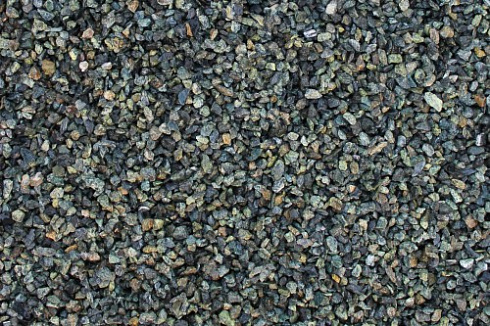 Kamenclub.ru: Щебень крошка зеленый (змеевик) фр. 10-20 мм.  купить в Волжском змеевик зеленый, салатовый декоративная ландшафтная каменная крошка щебня 7 200 руб/т   фото КАМЕНЬ КЛУБ