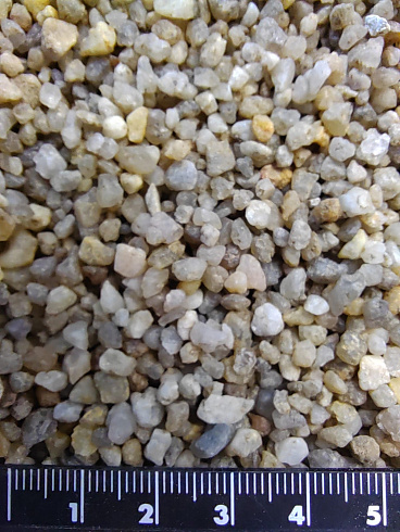 Кварцевый песок для площадок фр. 2-5 мм.  купить в Волжском фото Камень Клуб